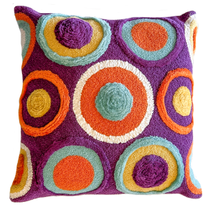 Cojín morado de circulos